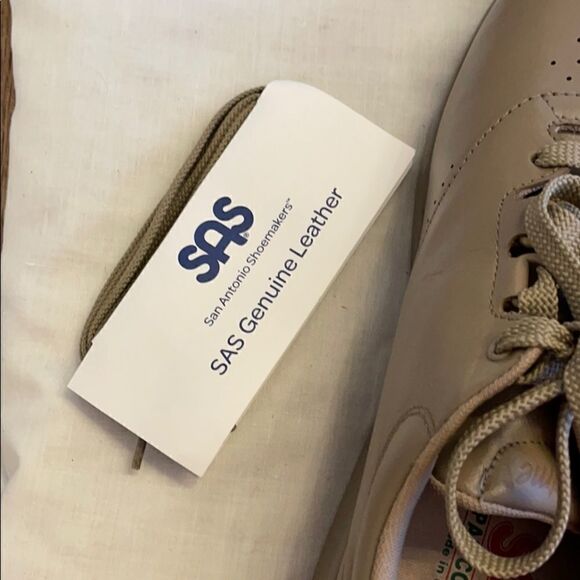 SAS LIGHT BROWN LEATHER SNEAKERS.  NEW - Picture 9 of 13